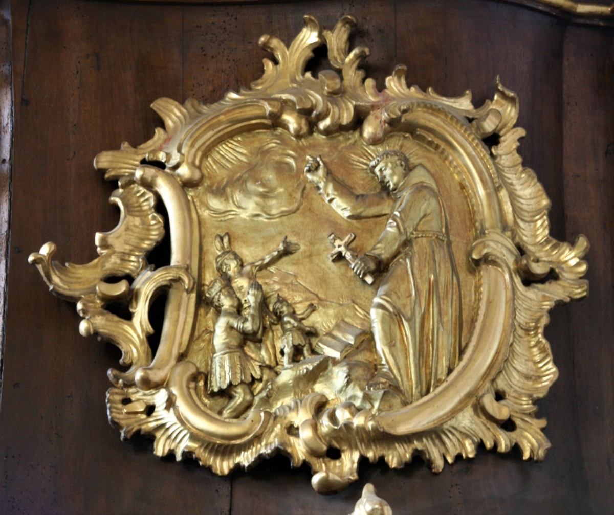 Relief “St Francis of Solano talks to Indian-looking people”, pulpit, Maria Lankowitz (photo by Diocesan Museum Graz, Dieter Bacher, 2007)