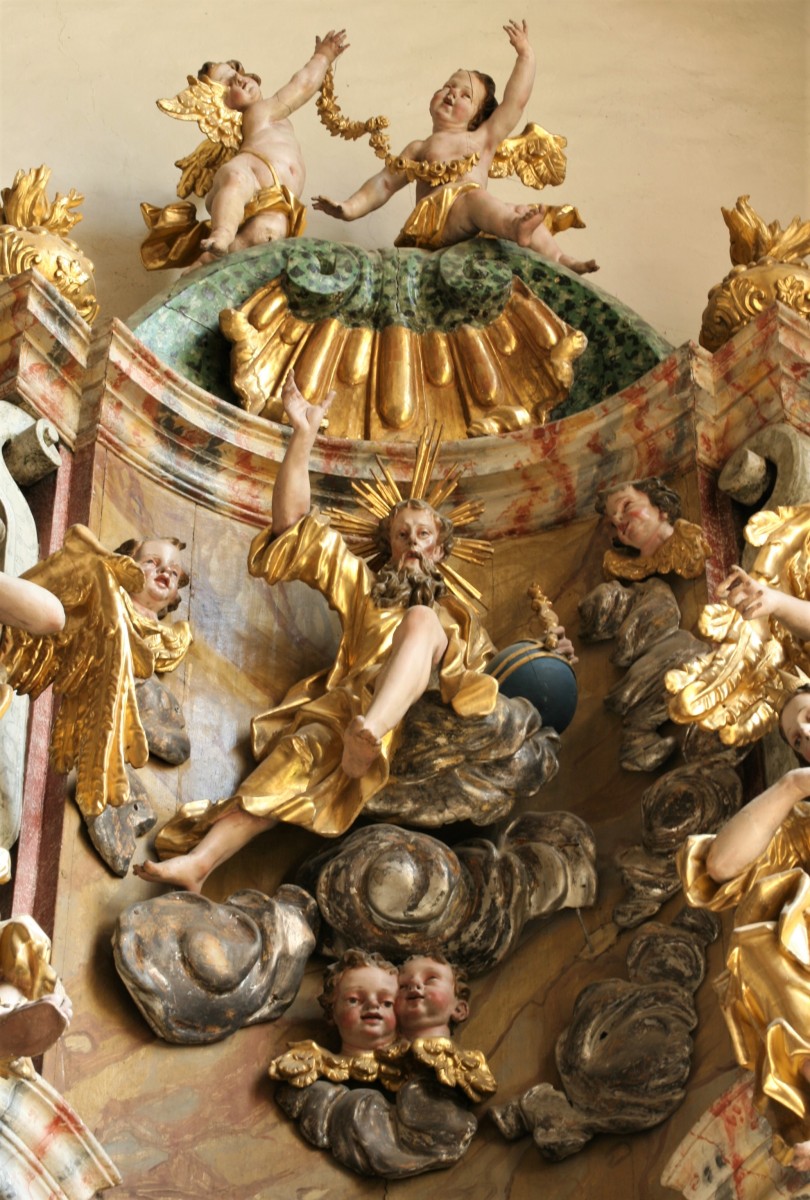 God the Father on clouds, altar of St John, parish church of Semriach (photo by Diocesan Museum Graz, Karin Weninger, 2006)