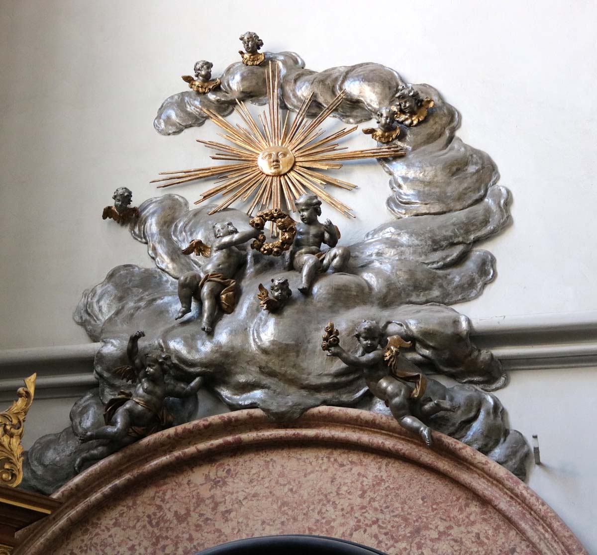 Vienna, St Augustine, decoration above the left altar at the triumphal arch (photo by Julia Strobl, 2018)