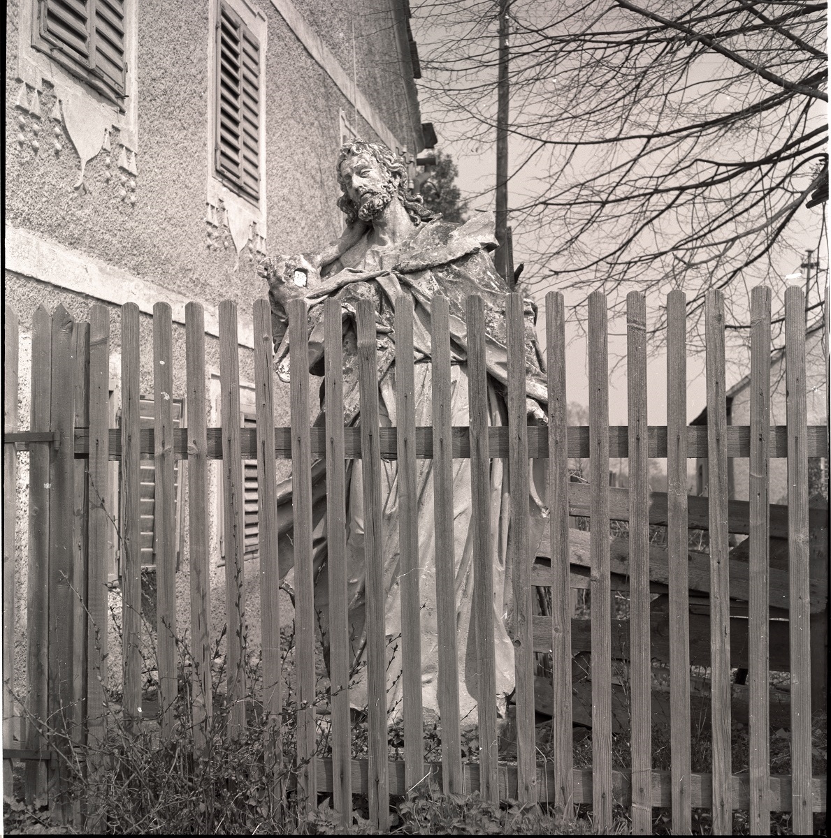 The sculpture of St Joseph in Slivnica pri Mariboru – original location, old photograph (source of the photo: Ministry of Culture, Cultural Hertiage Directorate, INDOK Centre)