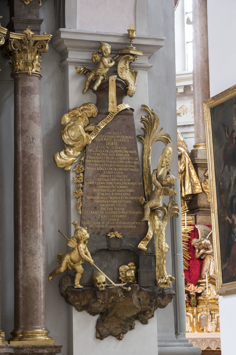 The epitaph for dean Dr Anton Ignaz Hertl in the parishchurch St Peter, Munich photo Bavarian State Office of Monuments and Sites Michael Forstner 06.2018