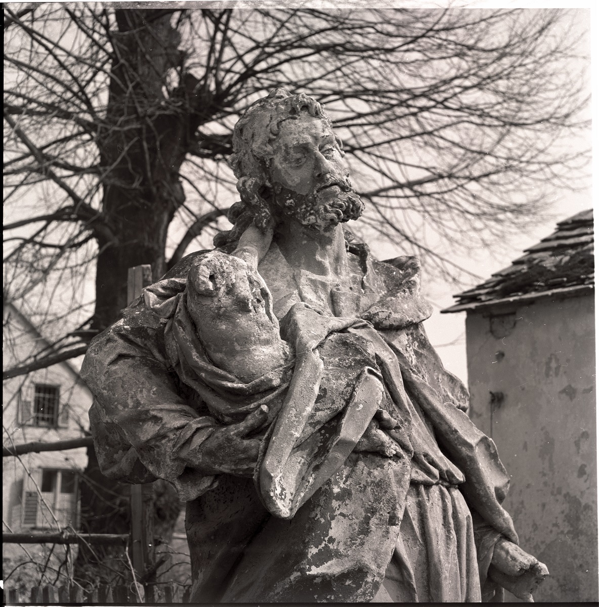 The sculpture of St Joseph in Slivnica pri Mariboru – original location, old photograph (source of the photo: Ministry of Culture, Cultural Hertiage Directorate, INDOK Centre)