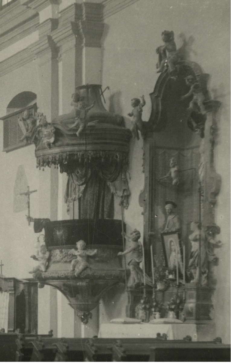 The pulpit of the minorite Church of St Peter and Paul in Ptuj, old photograph (source of the photo: Ministry of Culture, Cultural Hertiage Directorate, INDOK Centre)