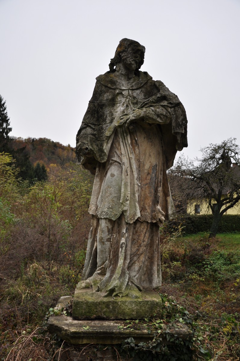 The statue of St John of Nepomuk (photo by Valentina Pavlič,  2016)