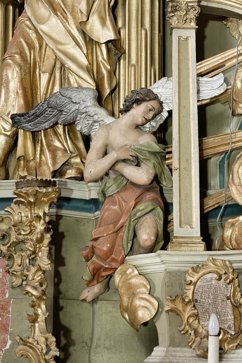 The sculpture of an adoring angel (Croatian Conservation Institute Photo Archive, photo by Goran Tomljenović, 2018)