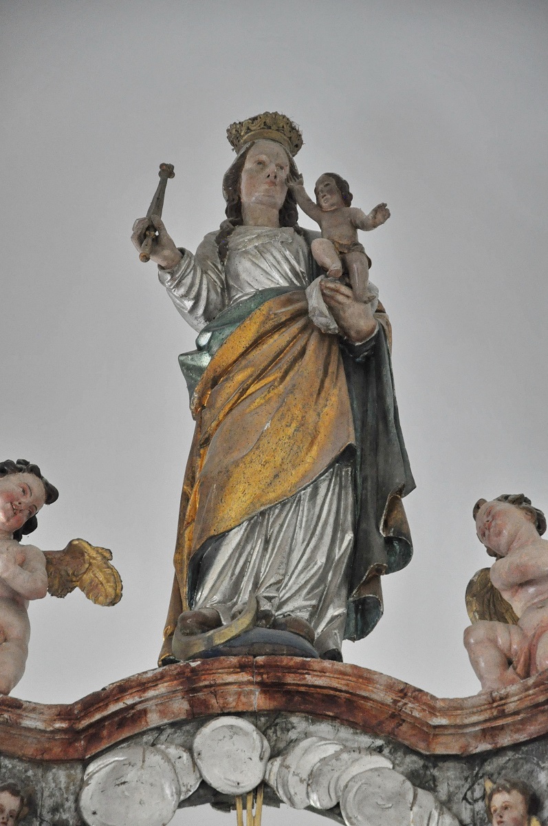 The sculpture of Virgin Mary (photo by Valentina Pavlič, 2018)