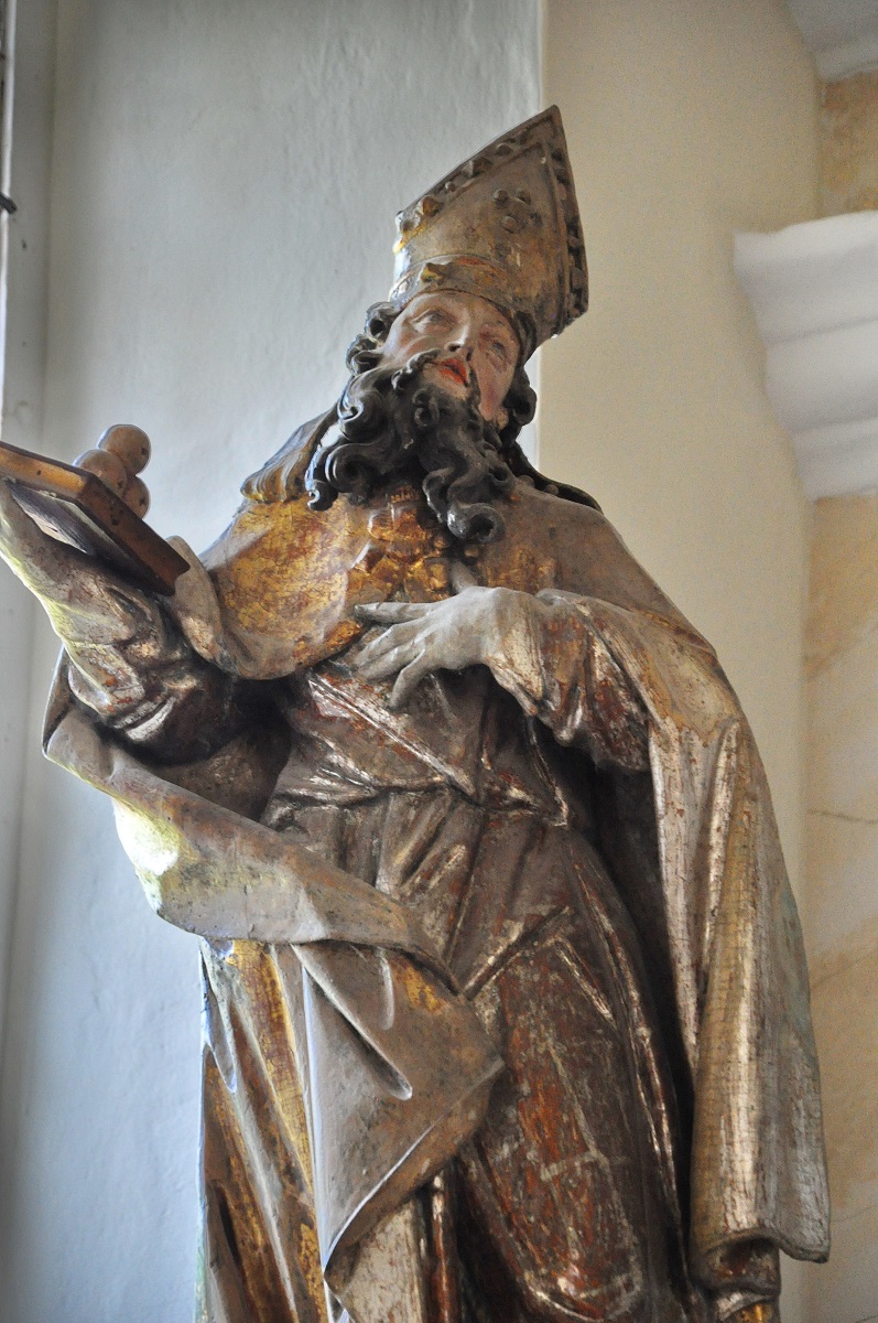 The sculpture of St Nicholas, detail (photo by Valentina Pavlič, 2018)