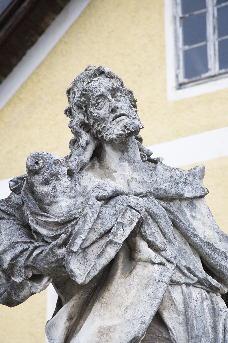 The sculpture of St Joseph in Slivnica pri Mariboru, detail (Institute for the Protection of Cultural Heritage of Slovenia, photo by Valentin Benedik, 2018)
