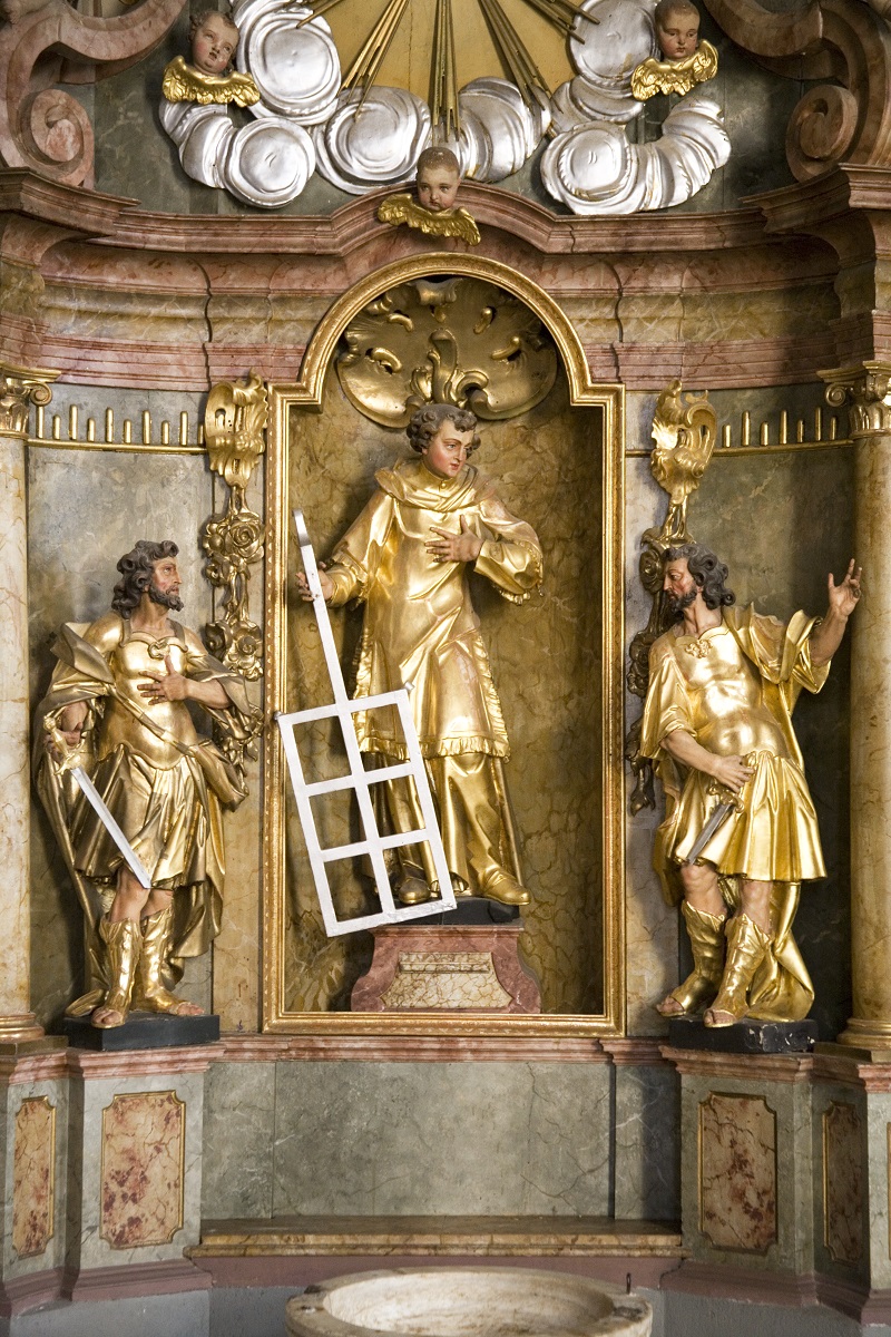 The left side altar of St Lawrence in Jarenina (Institute for the Protection of Cultural Heritage of Slovenia, photo by Valentin Benedik, 2018)