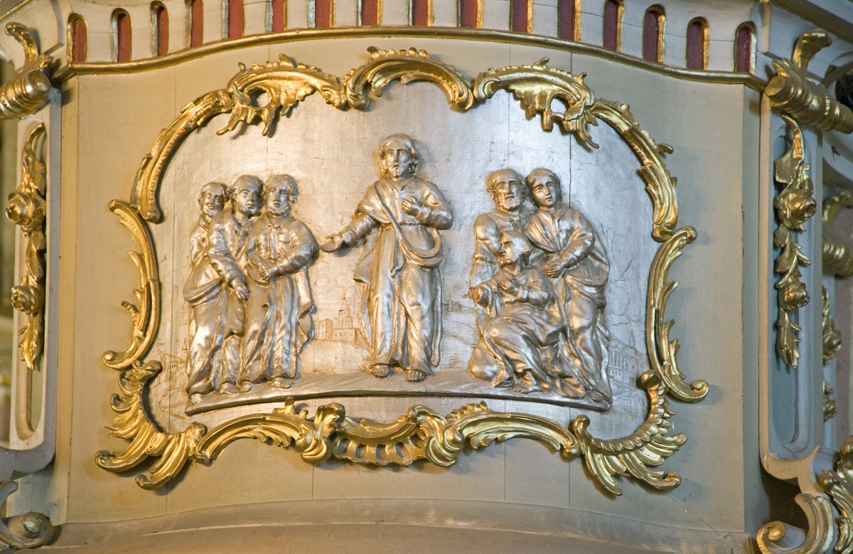 The relief of the pulpit of the Parish Church of St Hemma of Gurk in Sveta Ema (Institute for the Protection of Cultural Heritage of Slovenia, photo by Valentin Benedik, 2018)